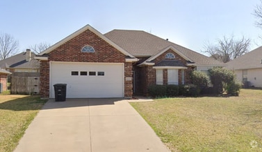 Building Photo - 1611 Shelley Ln