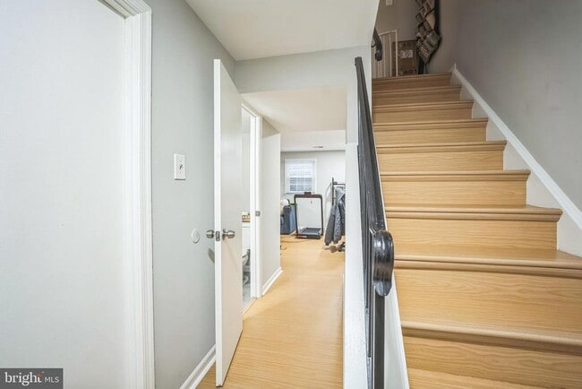 Building Photo - 7701 Durer Ct