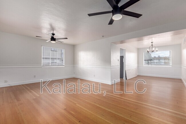 Building Photo - 2256 W Ella St