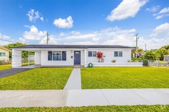 Building Photo - 8801 SW 17th St