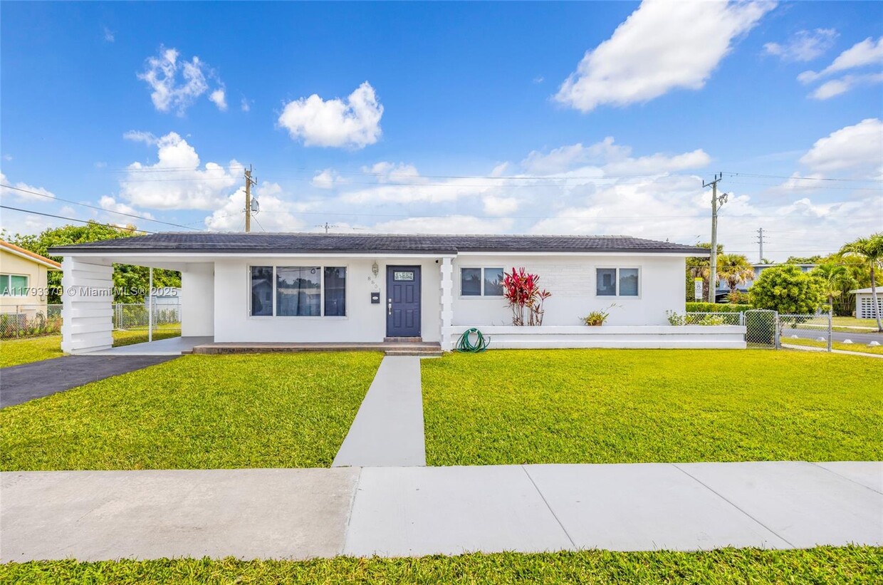 Primary Photo - 8801 SW 17th St