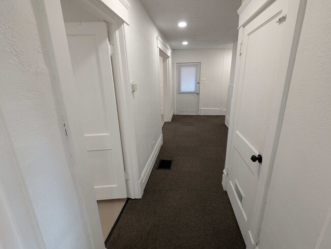 Foto del edificio - 1323 Oak St