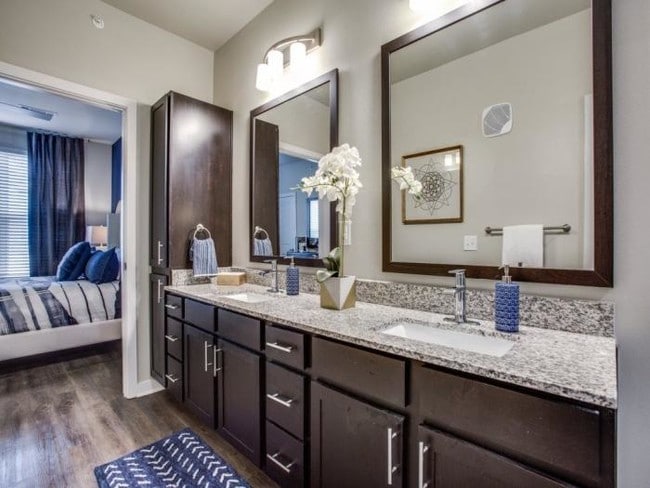Building Photo - 3 bedroom in Frisco TX 75070