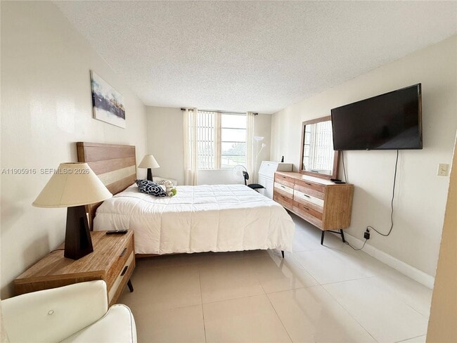 Building Photo - 8900 Washington St