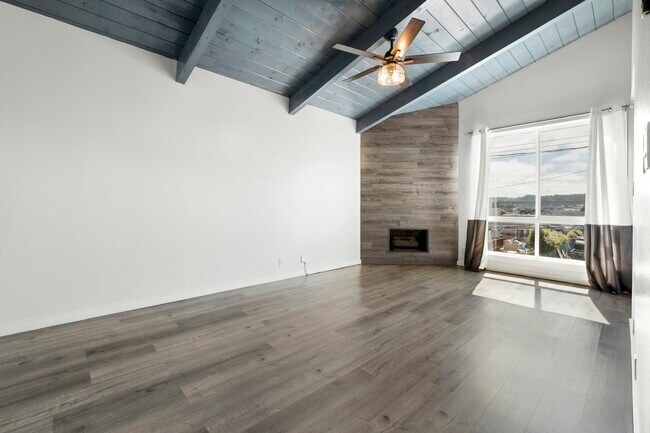 Building Photo - 573 Sylvan Street