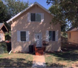Building Photo - 610 S Grange Ave