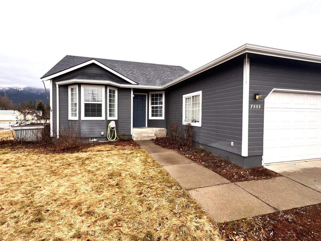 Foto principal - 7553 W Robin Rd
