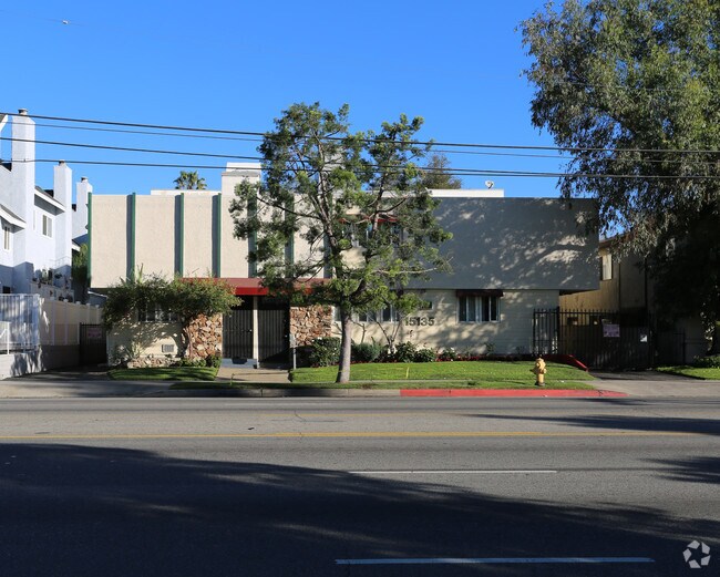 Building Photo - 15135 Victory Blvd
