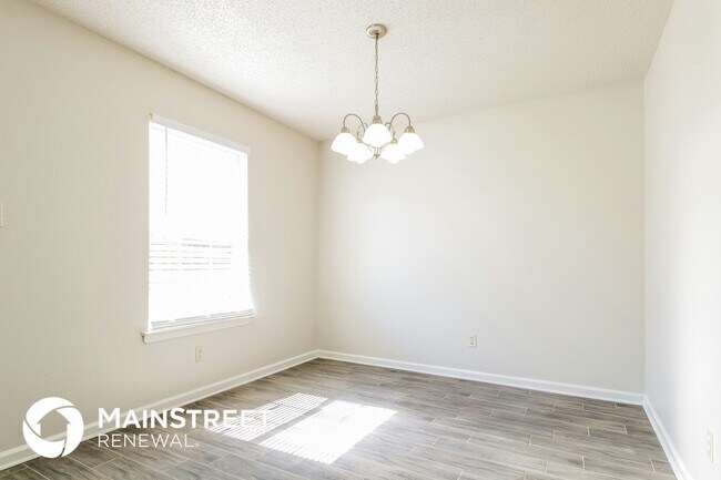 Foto del edificio - 4660 Royal View Dr