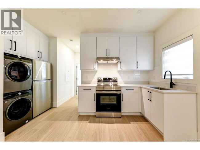 Building Photo - Ground Level-104xx WILLIAMS ROAD