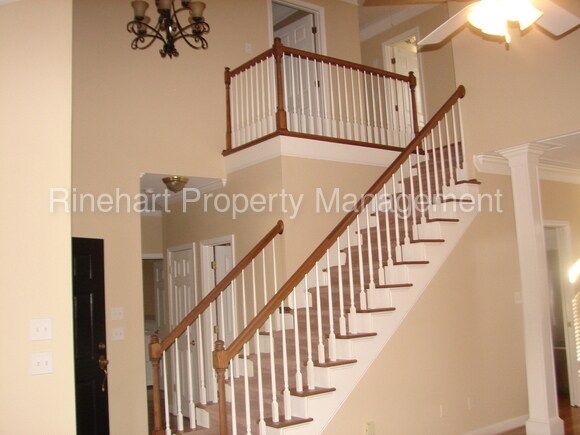 Building Photo - 1325 Beckton Ct