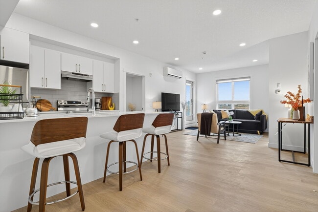 Building Photo - Orchards 66