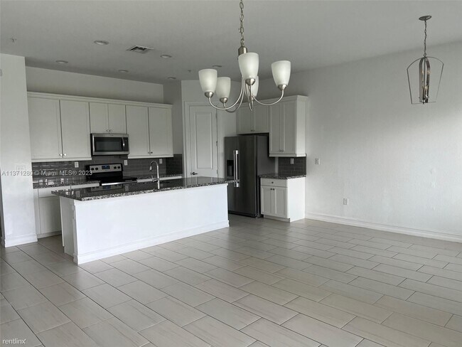 Foto del edificio - 3 br, 2 bath House - 11704 SW 13th Ln