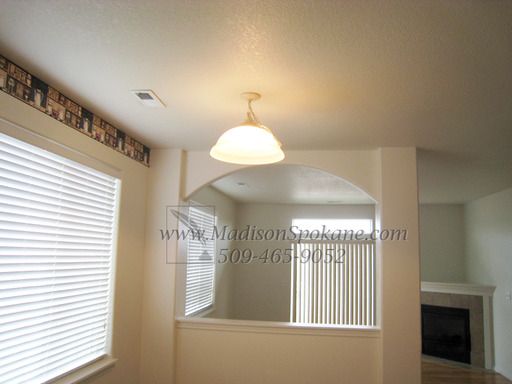 Building Photo - 407 S Solar St