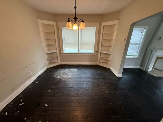 Foto del edificio - 3 BED, 1.5 BATH BEAUTIFUL   SINGLE- FAMILY HOME!