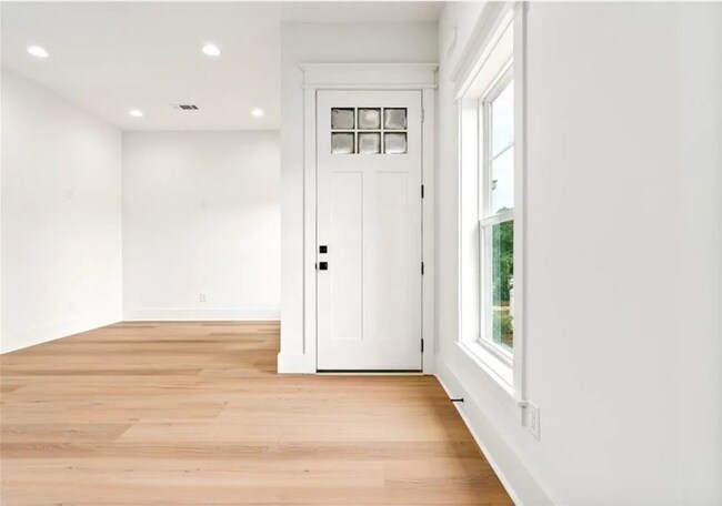 Foto del edificio - 580 Pride Ave