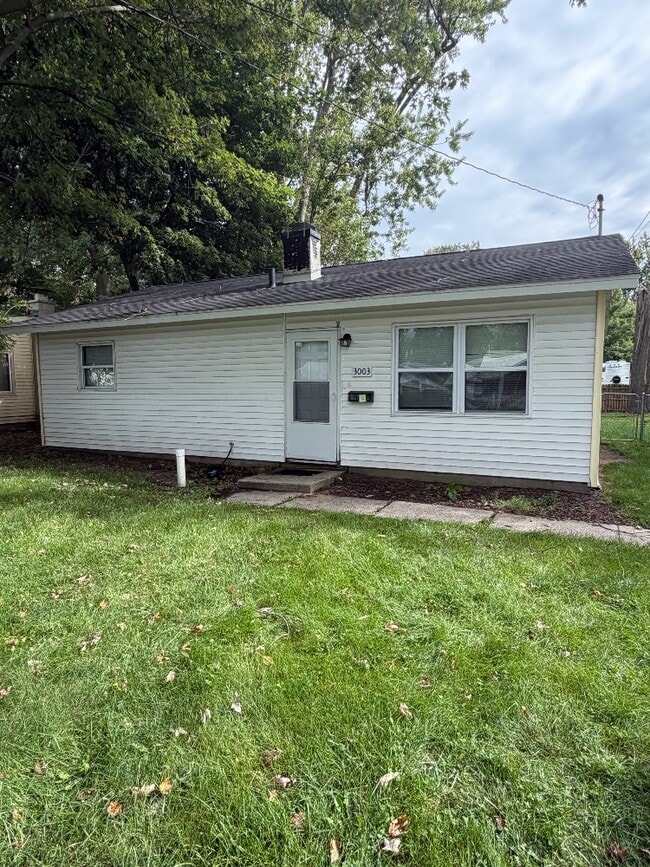 Building Photo - 3003 Greenbelt Dr