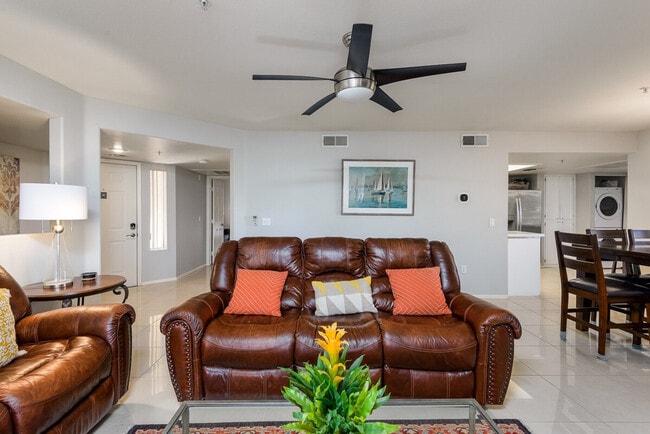 Building Photo - 9775 N 94th Pl