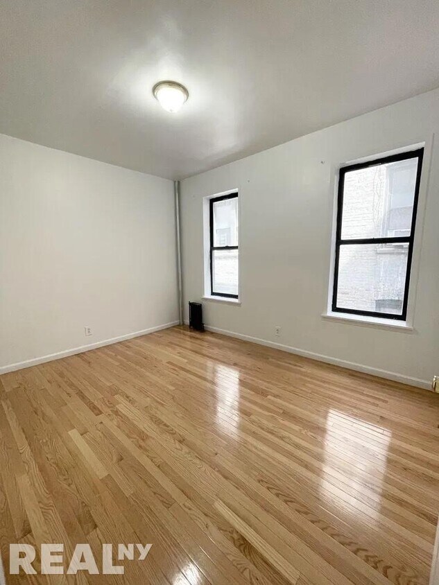 Foto del edificio - 647 West 172nd Street