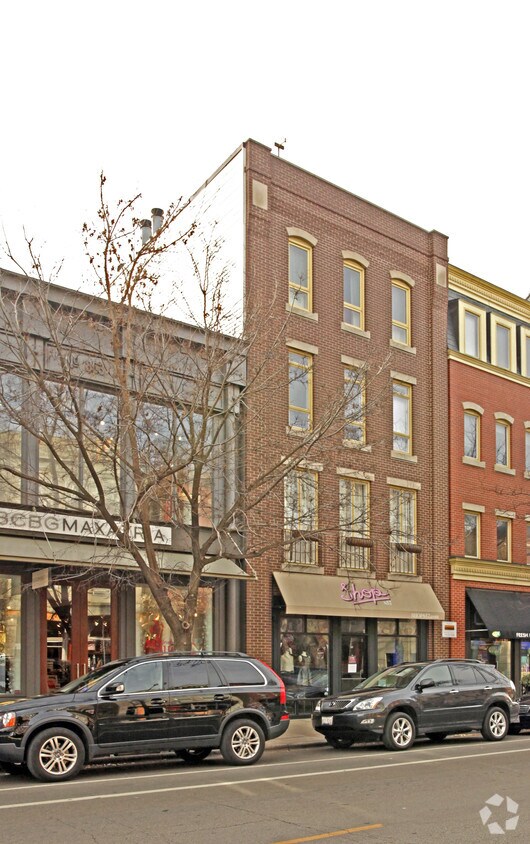 Edificio - 857 W Armitage Ave