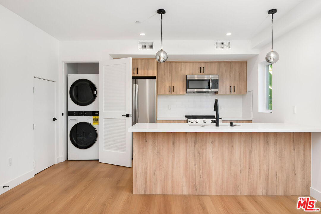 Foto principal - 728 Robinson St