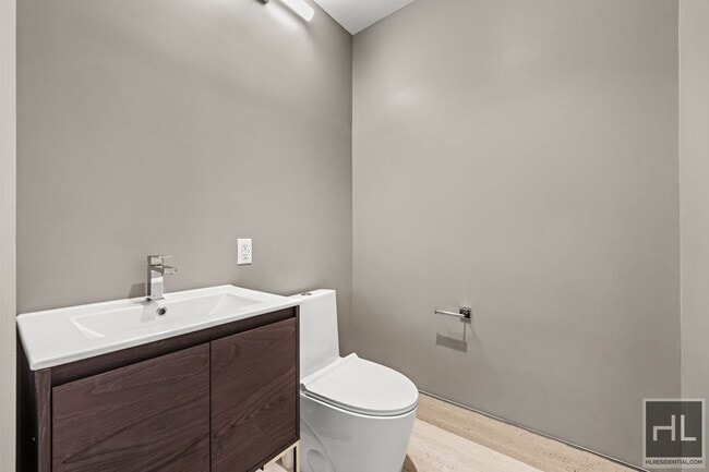Building Photo - 91 Bruckner Blvd