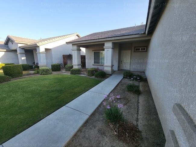 Building Photo - Charming 3 bedroom, 2 bathroom home locate...