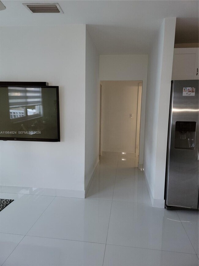 Foto del edificio - 6300 SW 21st St