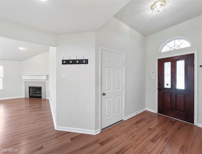 Building Photo - 4 br, 2.5 bath House - 19918 Sternwood Man...