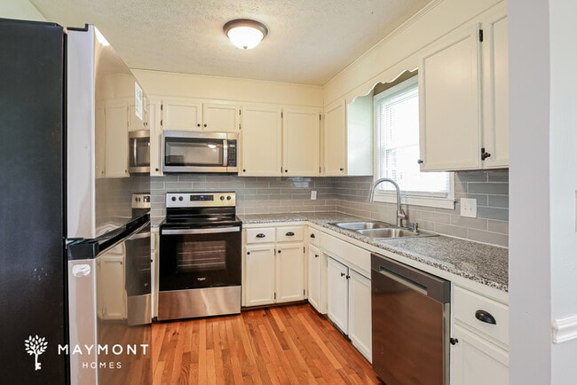Building Photo - 118 Newgate Dr