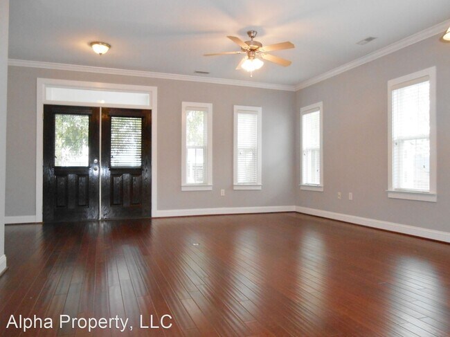 Foto del edificio - 3 br, 2 bath House - 15 B Oakhurst Ave