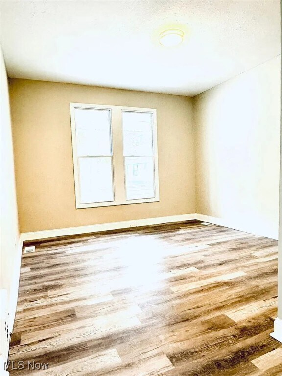 Foto del edificio - 2230 E 90th St