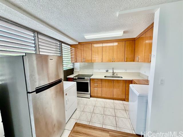 Building Photo - 909 Kaheka St