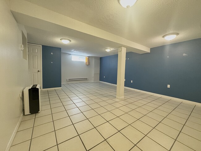 Building Photo - 3691 Albion Rd