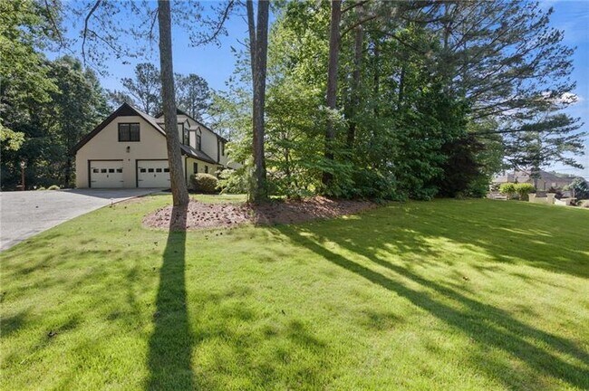 Building Photo - 1005 Applecross Dr