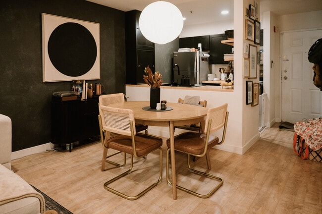 Foto del edificio - 444 S Kittredge St