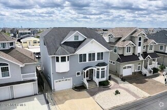 Building Photo - 203 Carmel Dr