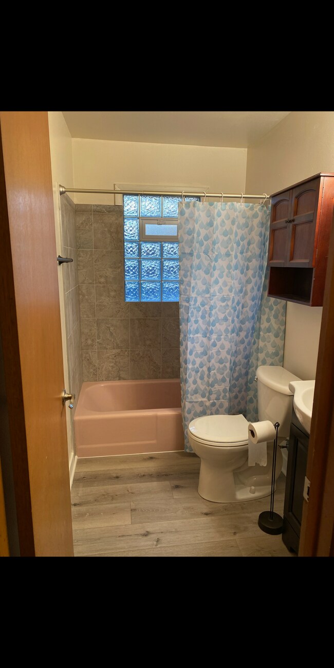 Foto del edificio - 829 Lakeview Ave