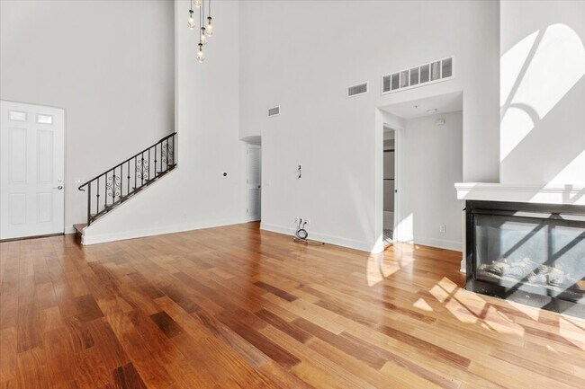 Foto del edificio - 851 N San Vicente Blvd
