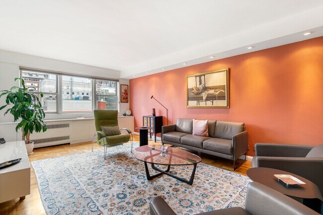 Foto del edificio - 404 E 66th St