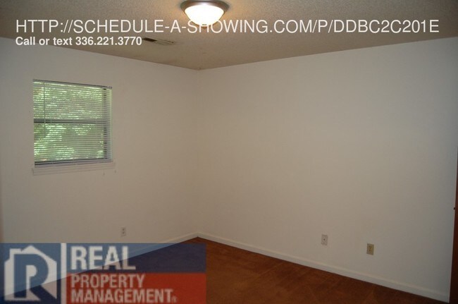 Foto del edificio - 1600 Oak Croft Ct