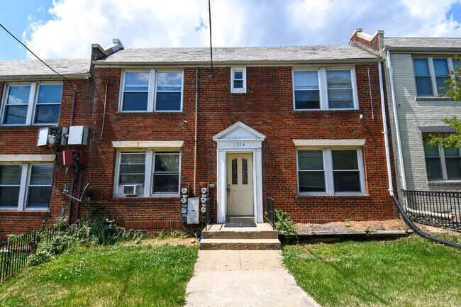Photo - 1314 Downing Pl NE Apartment