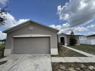 Building Photo - 902 Fraser Dr