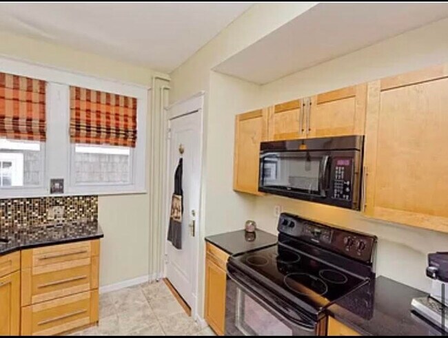 Foto del edificio - 64 Washington Ave Ext