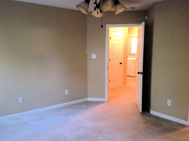 Foto del edificio - 4046 Corners Way