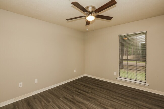 Foto del edificio - Beautiful Home in Brandon