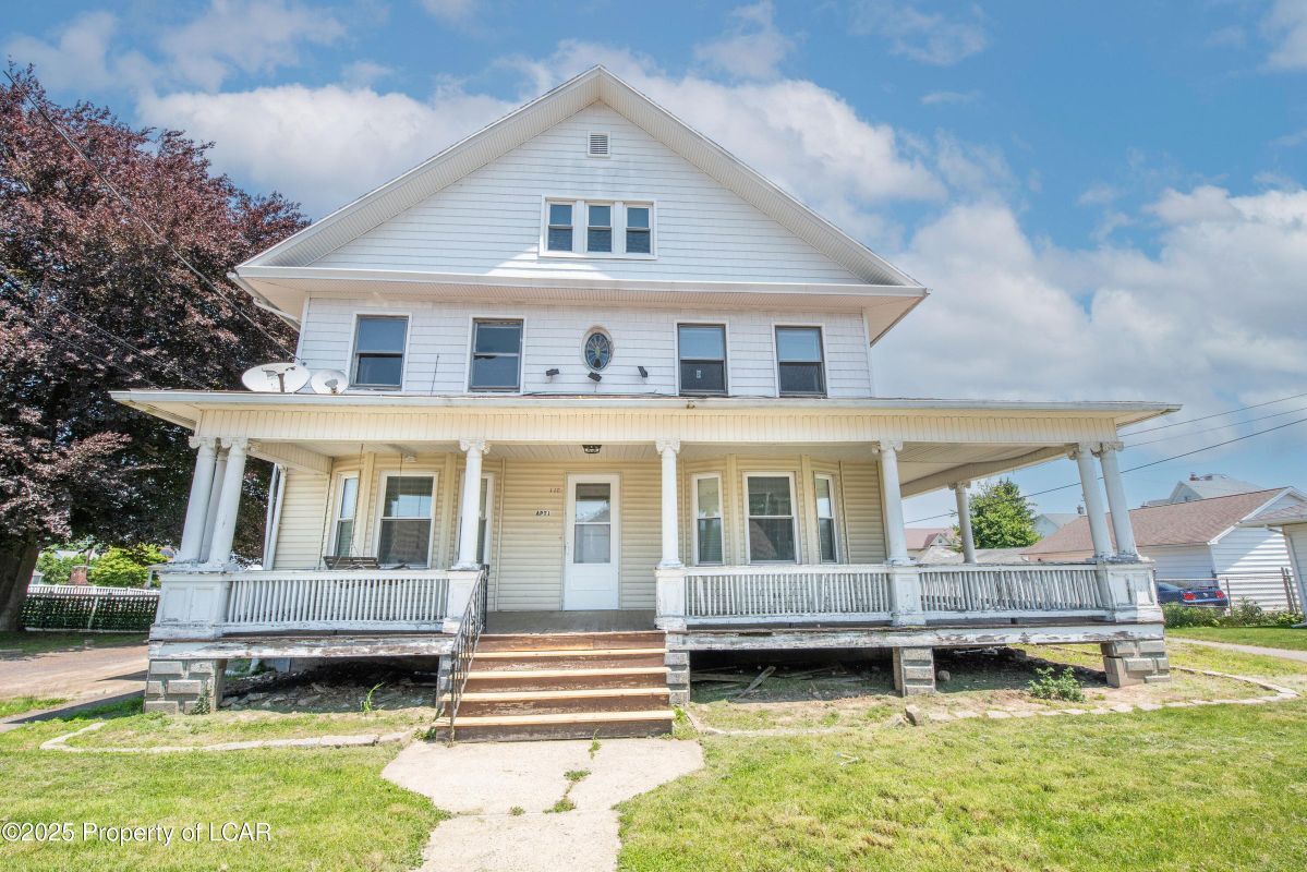 Primary Photo - 110 Barber St