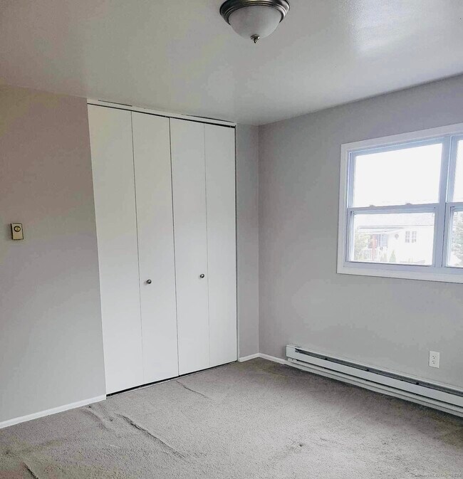 Foto del edificio - 58 Royal Oak Dr