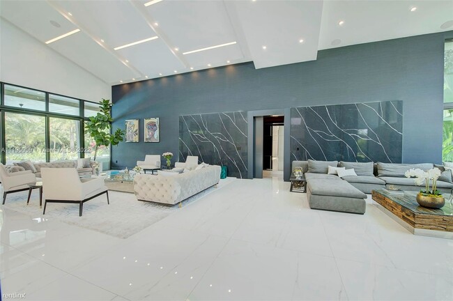 Foto del edificio - 7 br, 6 bath House - 6783 SW 104th St