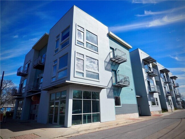 Foto del edificio - 2931 E 12th St